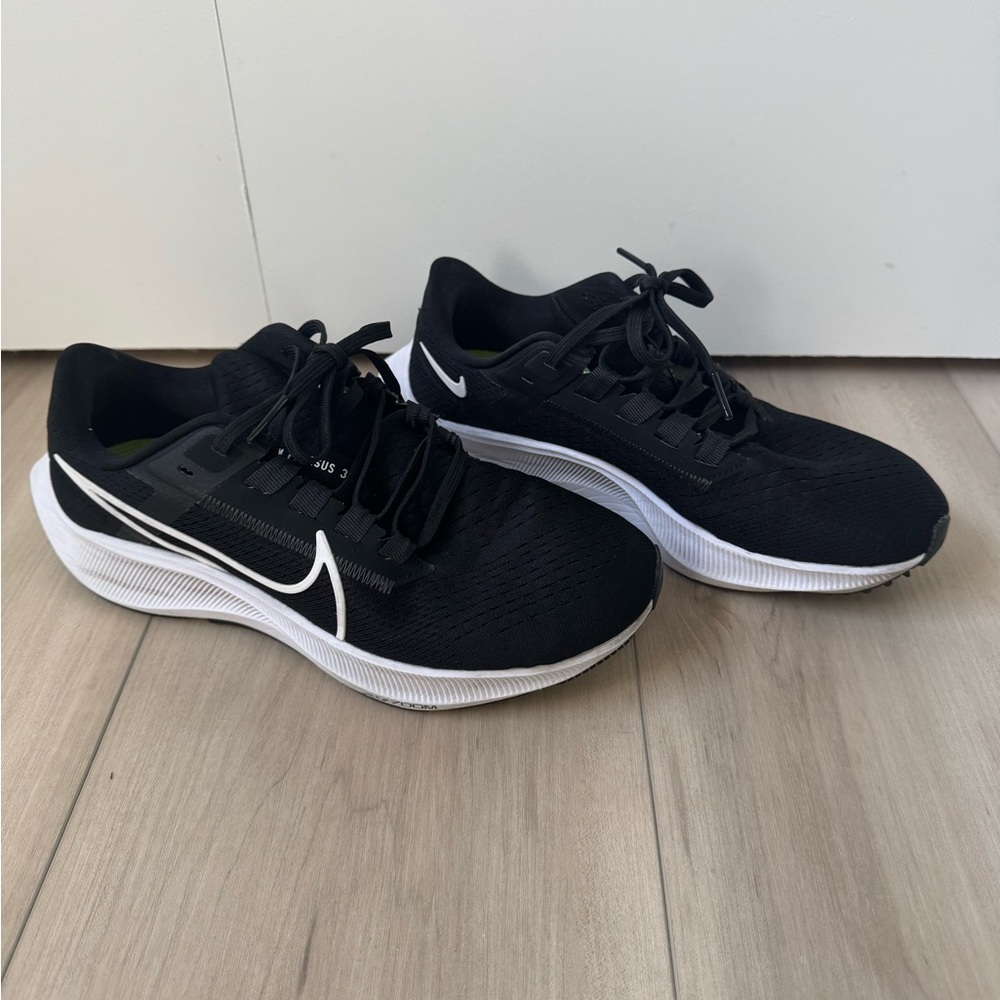 Nike Women's Air Zoom Pegasus 38 Running Shoes Black 7w